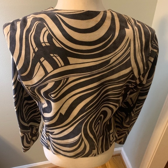 Nine West leather suede jkt & skirt..size 10, and 6 - Picture 12 of 14